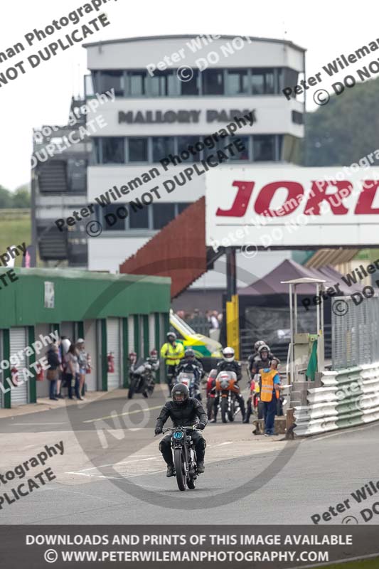 Vintage motorcycle club;eventdigitalimages;mallory park;mallory park trackday photographs;no limits trackdays;peter wileman photography;trackday digital images;trackday photos;vmcc festival 1000 bikes photographs